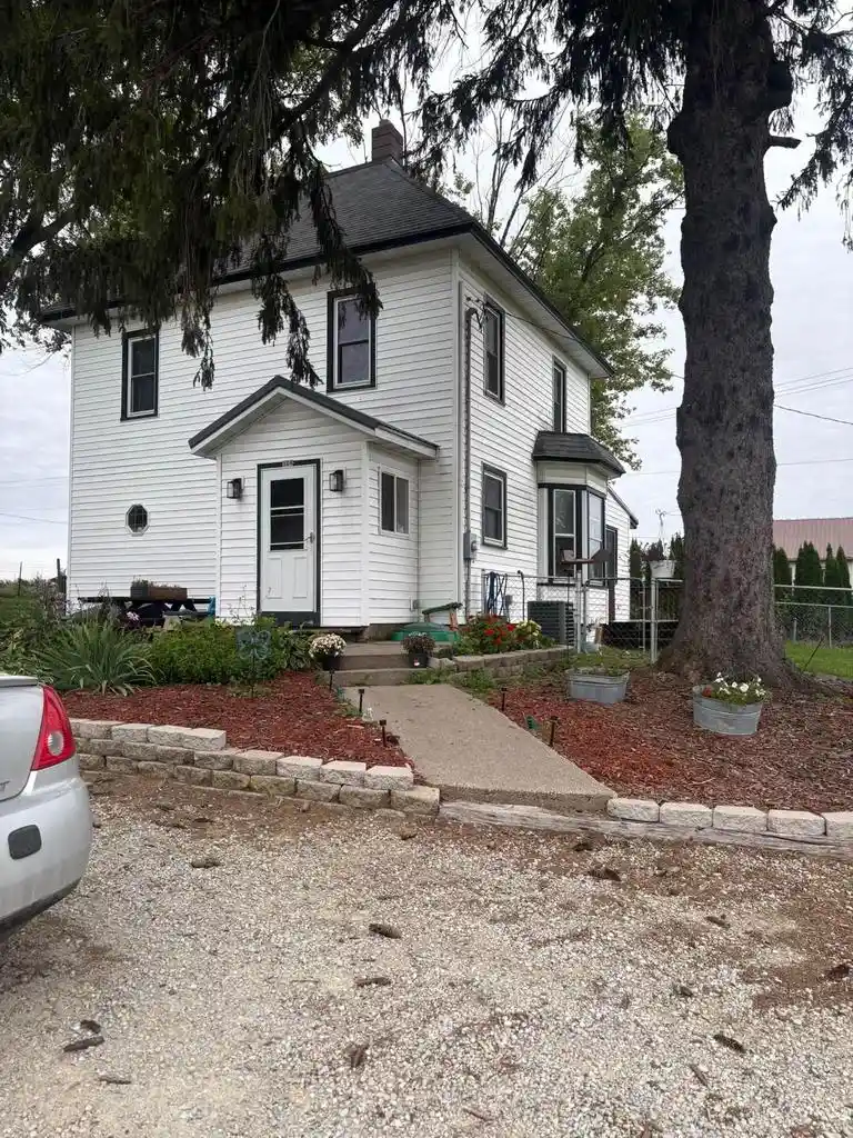 Photo 1 of Single family home for sale at 109 S Taylor St, Mount Hope, WI 53816 | MLS# 2034491 | Listing updated on 2026-10-12