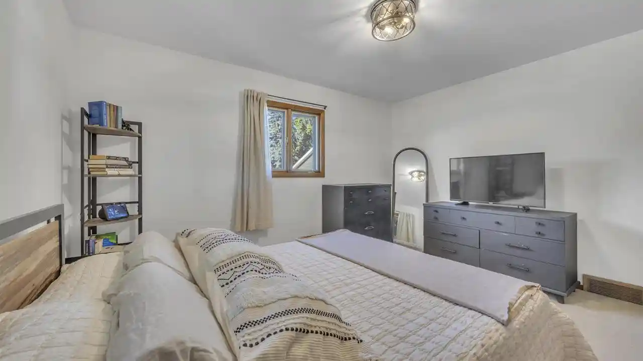 Photo 4 of Single family home for sale at 455 E Scott St, Fond Du Lac, WI 54935 | MLS# 50334159 | Listing updated on 2026-10-12