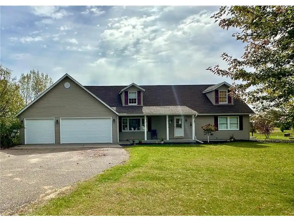 Photo 1 of Single family home for sale at 1309 214th Avenue, New Richmond, WI 54017 | MLS# 7157041 | Listing updated on 2026-10-18