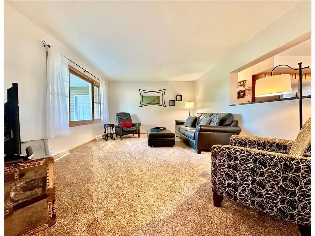 Photo 3 of Single family home for sale at 1309 214th Avenue, New Richmond, WI 54017 | MLS# 7157041 | Listing updated on 2026-10-18