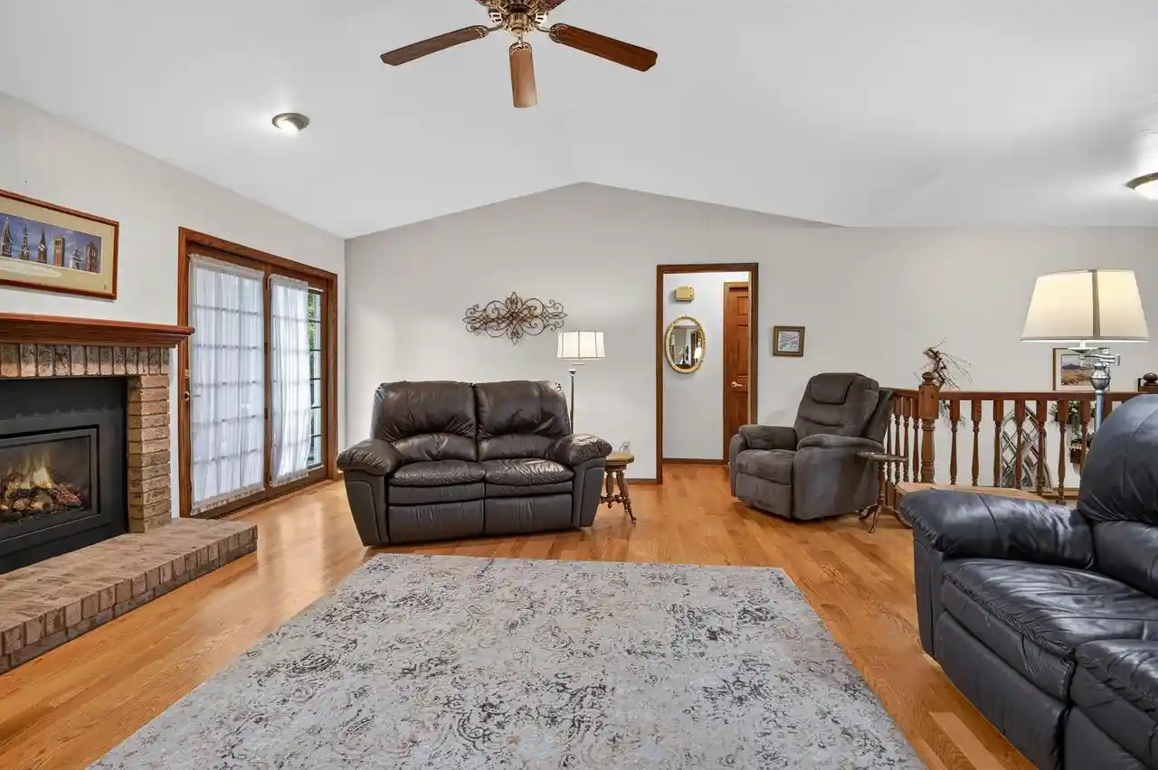 Photo 3 of Single family home for sale at 1815 Shelley Ln, De Pere, WI 54115 | MLS# 50334175 | Listing updated on 2026-10-19