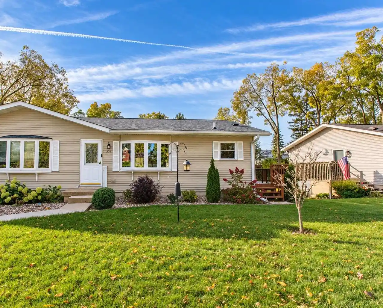 Photo 1 of Single family home for sale at 303 W North St, Dodgeville, WI 53533 | MLS# 2034501 | Listing updated on 2026-10-13