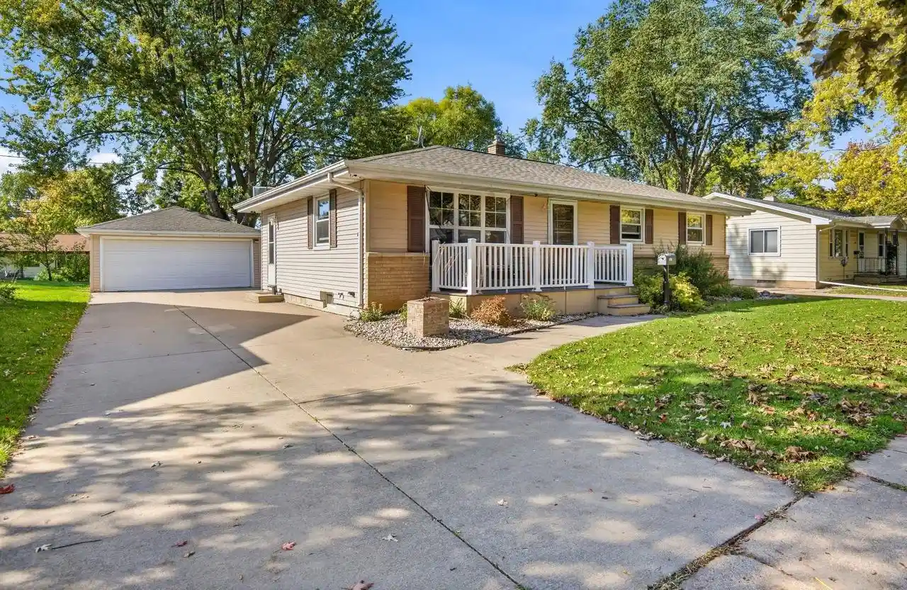 Single family home for sale at 2219 N Elinor St, Appleton, WI 54914 | MLS# 50334174
