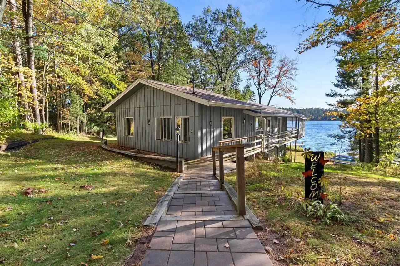 Photo 4 of Single family home for sale at W2282 Hwy Vv, Keshena, WI 54135 | MLS# 50334121 | Listing updated on 2026-10-15