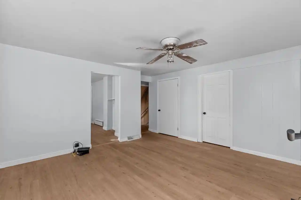 Photo 3 of Single family home for sale at 1513 Oshkosh Ave, Oshkosh, WI 54902 | MLS# 50334168 | Listing updated on 2026-10-19