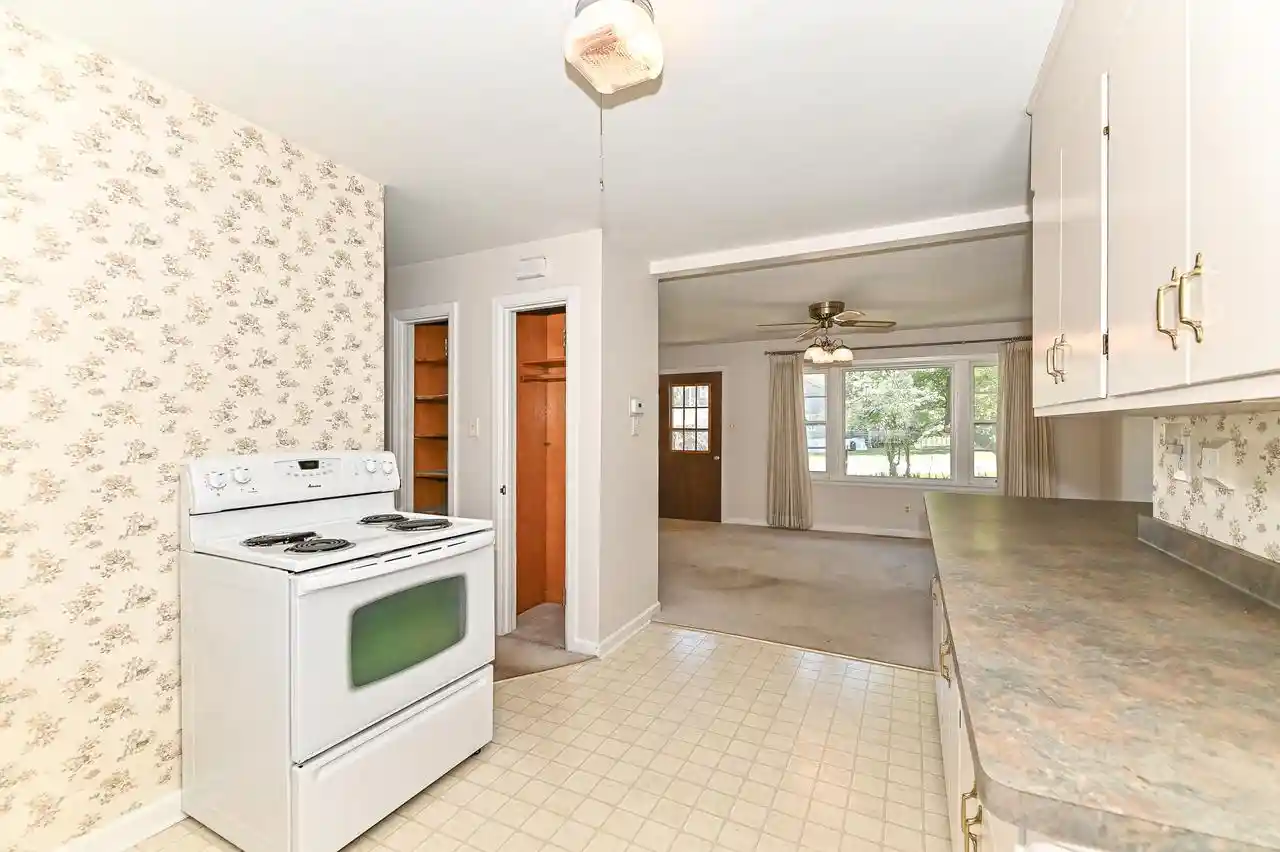 Photo 2 of Single family home for sale at 1636 Walburg Rd, Burlington, WI 53105 | MLS# 1984498 | Listing updated on 2026-10-18