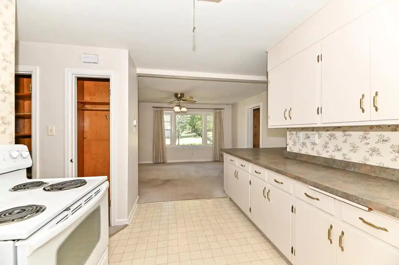 Photo 3 of Single family home for sale at 1636 Walburg Rd, Burlington, WI 53105 | MLS# 1984498 | Listing updated on 2026-10-18