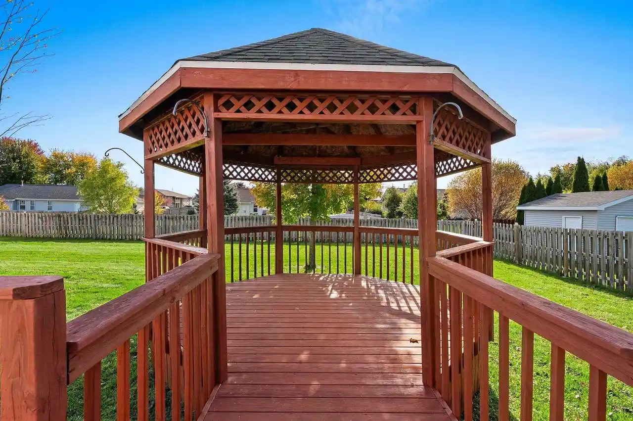 Photo 2 of Single family home for sale at W7059 Maple Ter Rd, Greenville, WI 54942 | MLS# 50334192 | Listing updated on 2026-10-18