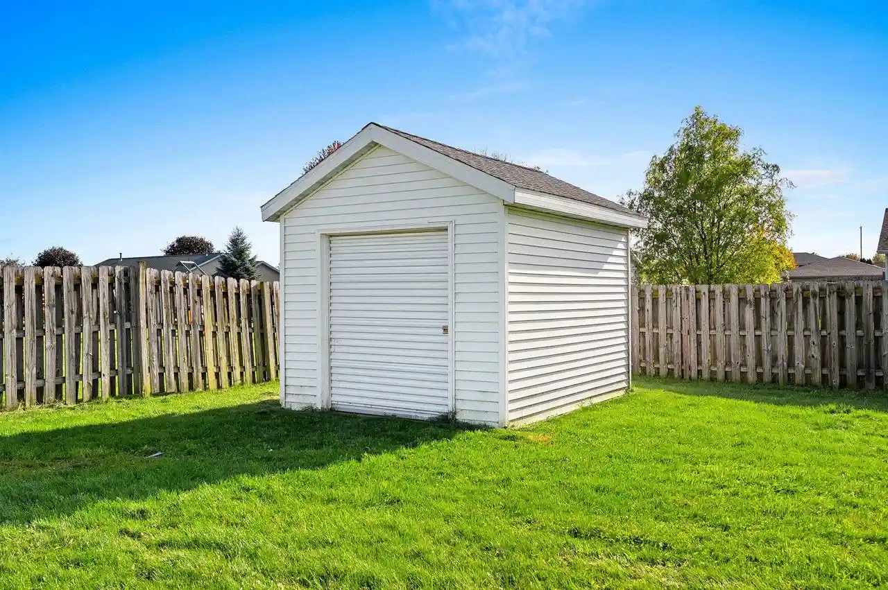 Photo 4 of Single family home for sale at W7059 Maple Ter Rd, Greenville, WI 54942 | MLS# 50334192 | Listing updated on 2026-10-18