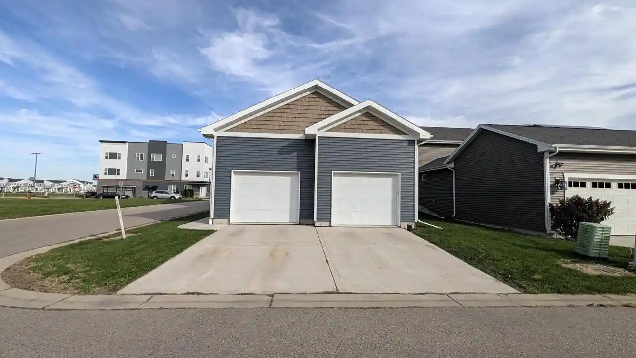 Photo 3 of Multi family home for sale at 2871/2873 Endive Dr, Madison, WI 53711 | MLS# 2034515 | Listing updated on 2026-10-19