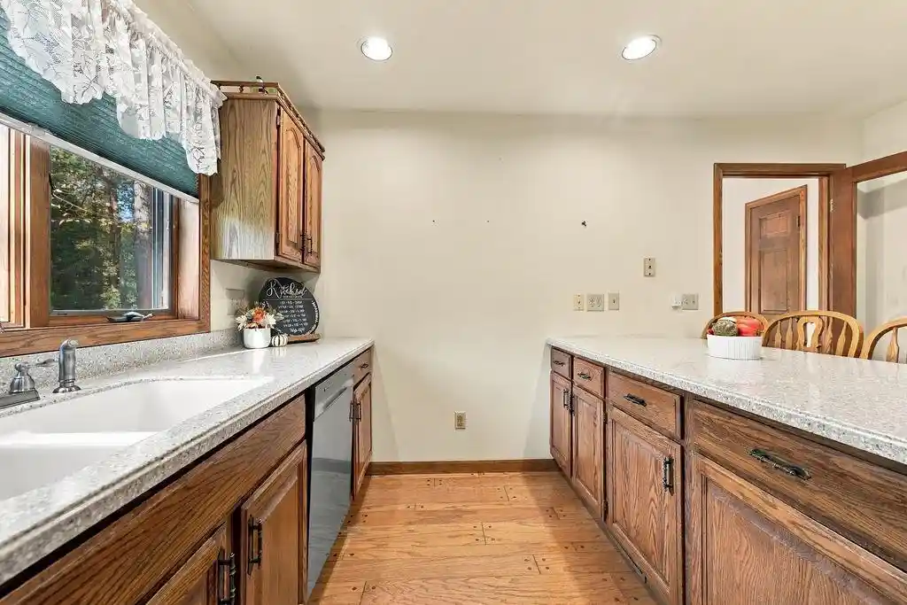 Photo 3 of Single family home for sale at 2398 Burnwood Dr, Oshkosh, WI 54902 | MLS# 50334194 | Listing updated on 2026-10-19