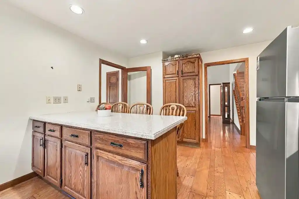 Photo 4 of Single family home for sale at 2398 Burnwood Dr, Oshkosh, WI 54902 | MLS# 50334194 | Listing updated on 2026-10-19