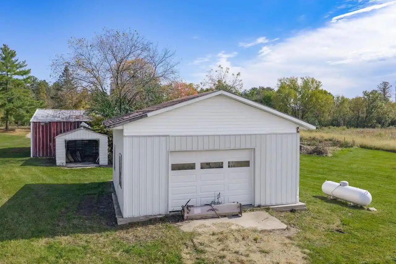 Photo 3 of Single family home for sale at S2663 County V Rd, Reedsburg, WI 53959 | MLS# 2034519 | Listing updated on 2026-10-21