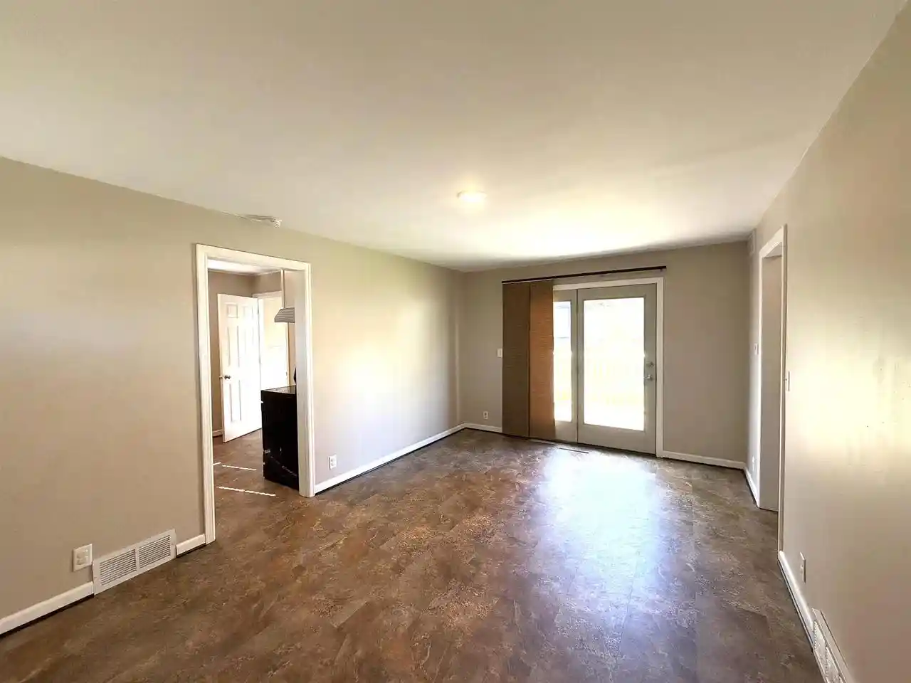 Photo 4 of Single family home for sale at 337 N Birdsey St, Columbus, WI 53925 | MLS# 2034520 | Listing updated on 2026-10-12