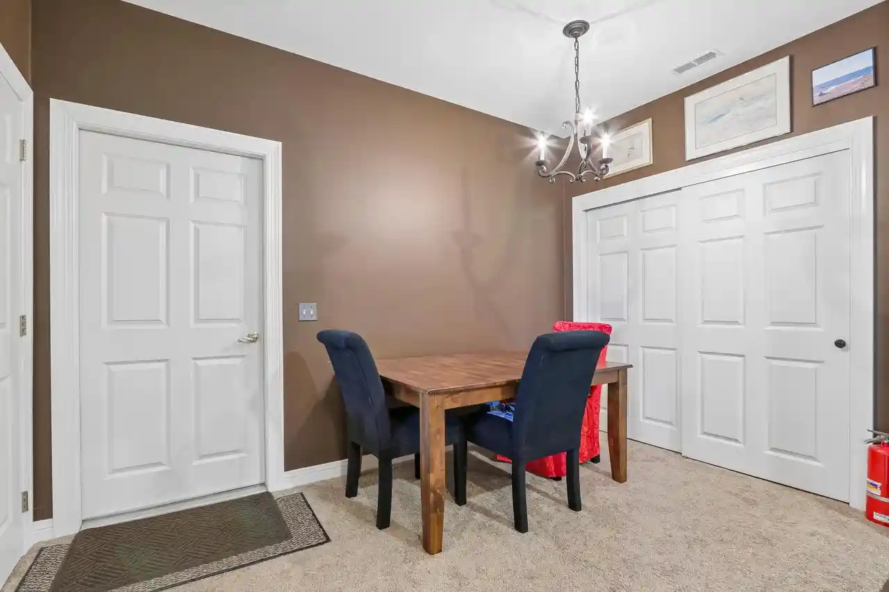 Photo 4 of Condo for sale at 8673 S Roxbury Way, Oak Creek, WI 53154 | MLS# 1984516 | Listing updated on 2026-10-16