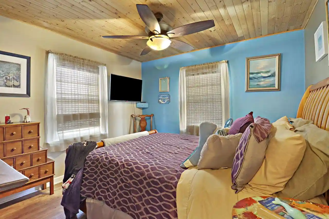 Photo 4 of Single family home for sale at 4100 21st Street, Racine, WI 53405 | MLS# 1984517 | Listing updated on 2026-10-13