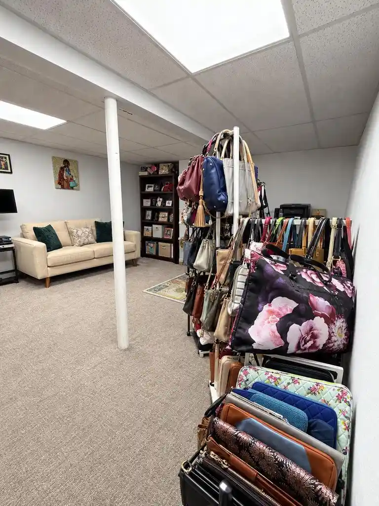 Listing Photo 3 - Condo for sale in building located at 7233 W Wabash Ave, Milwaukee, WI 53223