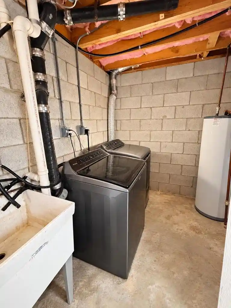 Listing Photo 4 - Condo for sale in building located at 7233 W Wabash Ave, Milwaukee, WI 53223