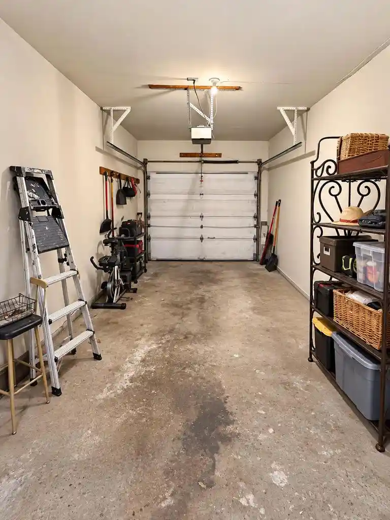 Listing Photo 5 - Condo for sale in building located at 7233 W Wabash Ave, Milwaukee, WI 53223