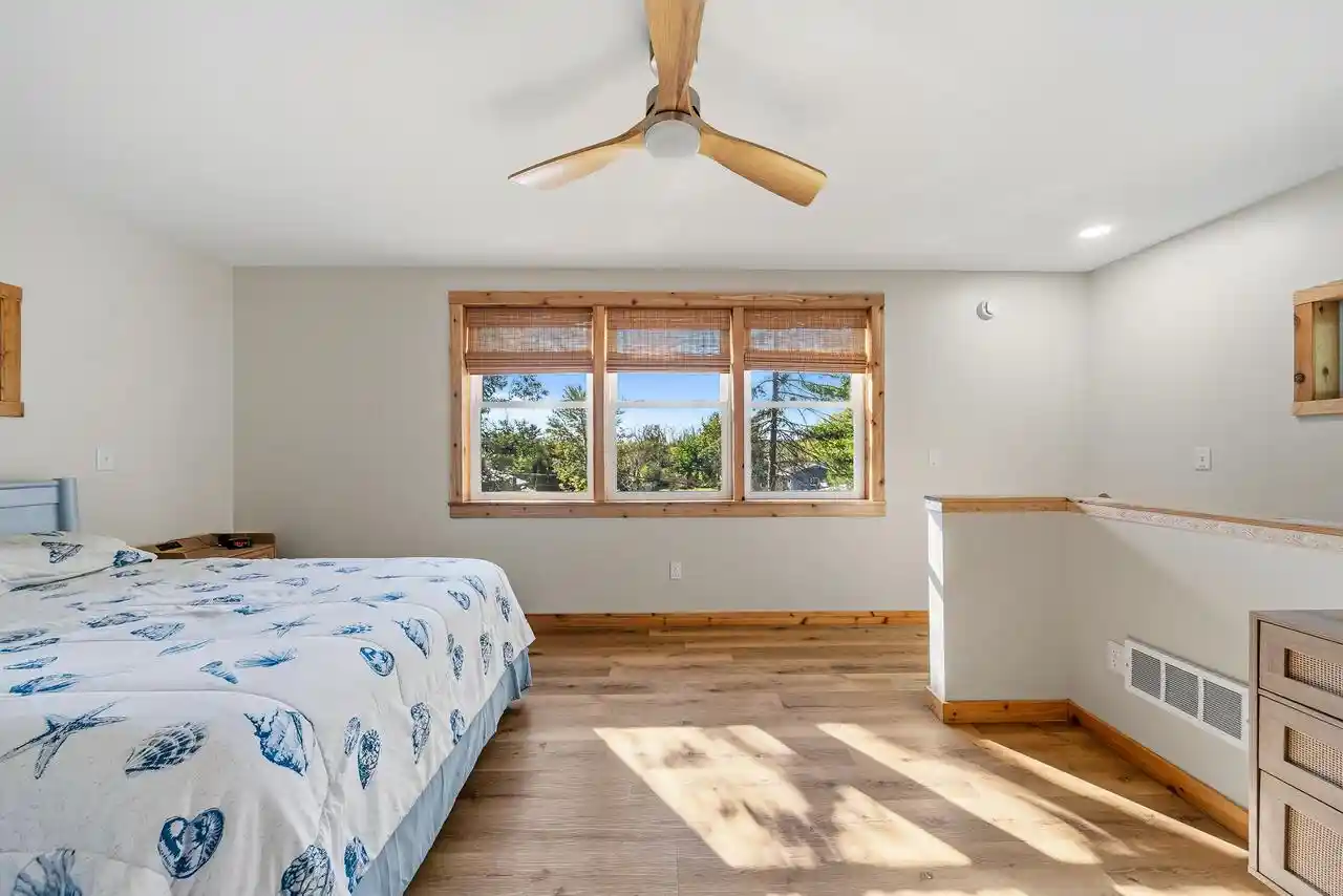 Photo 4 of Single family home for sale at 107 Bayview Rd, Williams Bay, WI 53191 | MLS# 1984530 | Listing updated on 2026-10-22