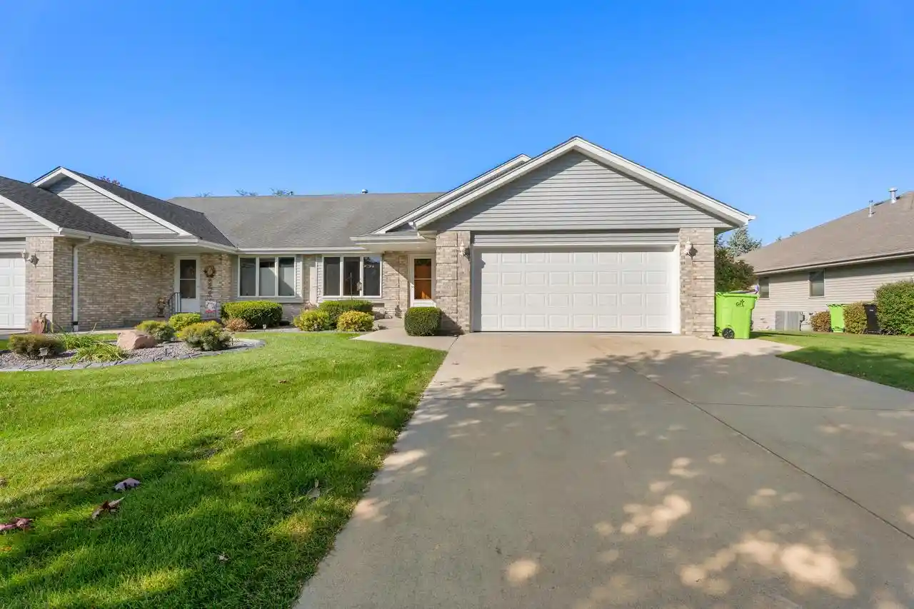 Photo 1 of Condo for sale at 951 Spruce St, Hartford, WI 53027 | MLS# 1984533 | Listing updated on 2026-10-13