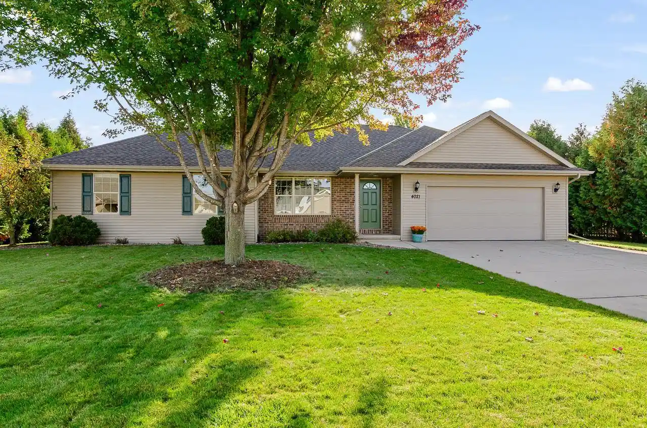 Photo 1 of Single family home for sale at 4021 S Parker Way, De Pere, WI 54115 | MLS# 50334202 | Listing updated on 2026-10-15