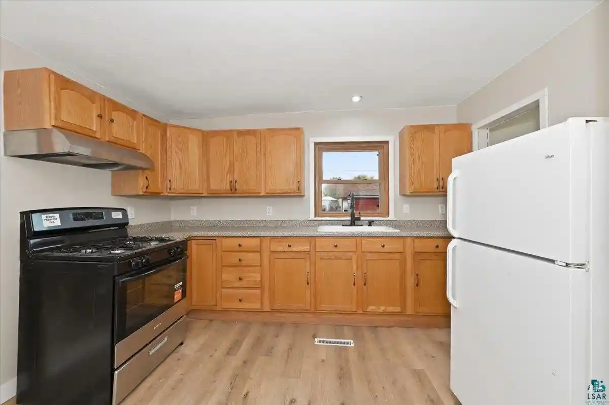 Photo 2 of Single family home for sale at 1527 E 6th Street, Superior, WI 54880 | MLS# 6128452 | Listing updated on 2026-10-14