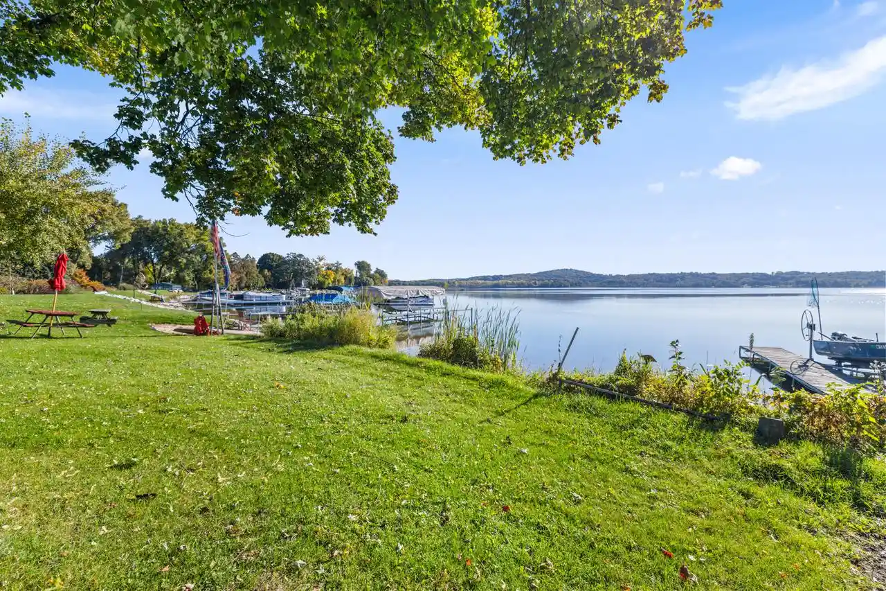 Photo 3 of Single family home for sale at 3404 Lake Dr, Hartford, WI 53027 | MLS# 1984551 | Listing updated on 2026-10-13