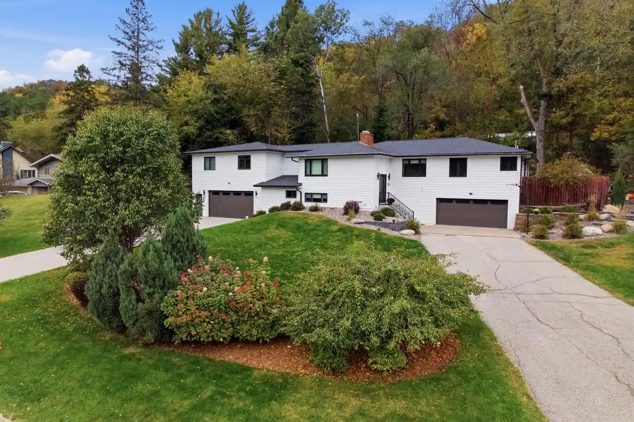 Photo 1 of Single family home for sale at 1473 Gilmore Valley Rd, Winona, MN 55987 | MLS# 1984553 | Listing updated on 2026-10-19