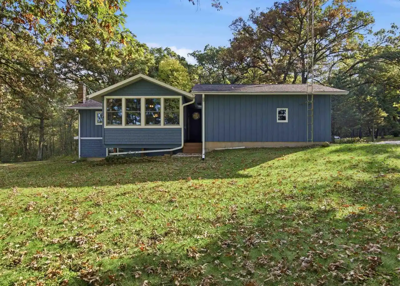 Photo 3 of Single family home for sale at 16658 W Skinner Rd, Brodhead, WI 53520 | MLS# 2034539 | Listing updated on 2026-10-14
