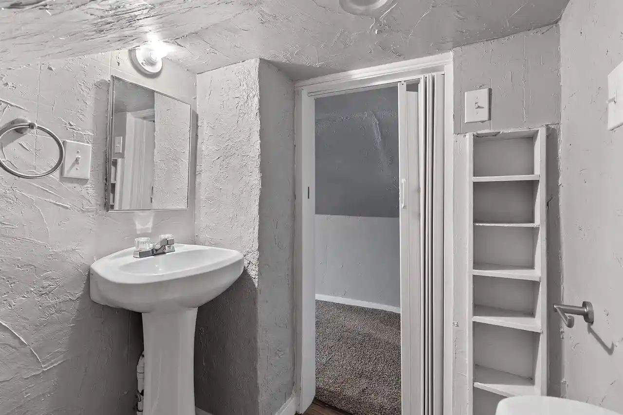 Photo 4 of Single family home for sale at 1060 Dousman St, Green Bay, WI 54303 | MLS# 50334217 | Listing updated on 2026-10-27