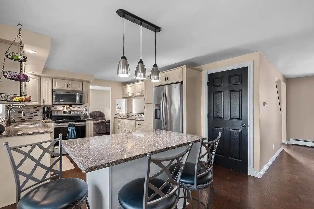 Photo 3 of Single family home for sale at 2075 W Vista Cir, De Pere, WI 54115 | MLS# 50334211 | Listing updated on 2026-10-21