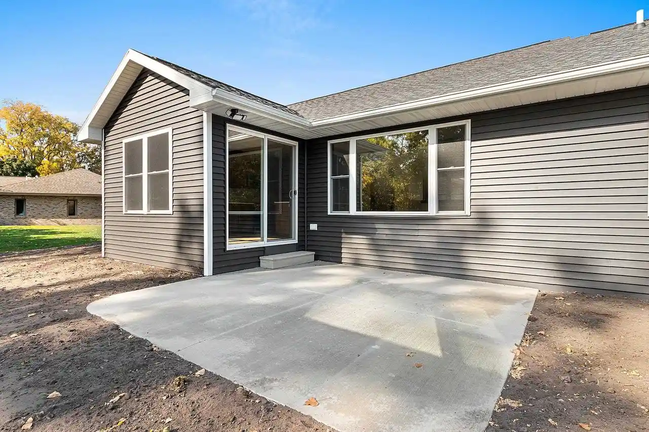 Photo 2 of Single family home for sale at 1218 Pecor St, Oconto, WI 54153 | MLS# 50334213 | Listing updated on 2026-10-18