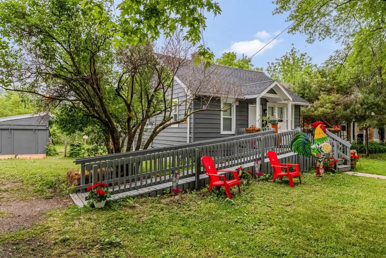 Photo 1 of Single family home for sale at 4406 S Nicholson Ave, Saint Francis, WI 53235 | MLS# 1984569 | Listing updated on 2026-10-13