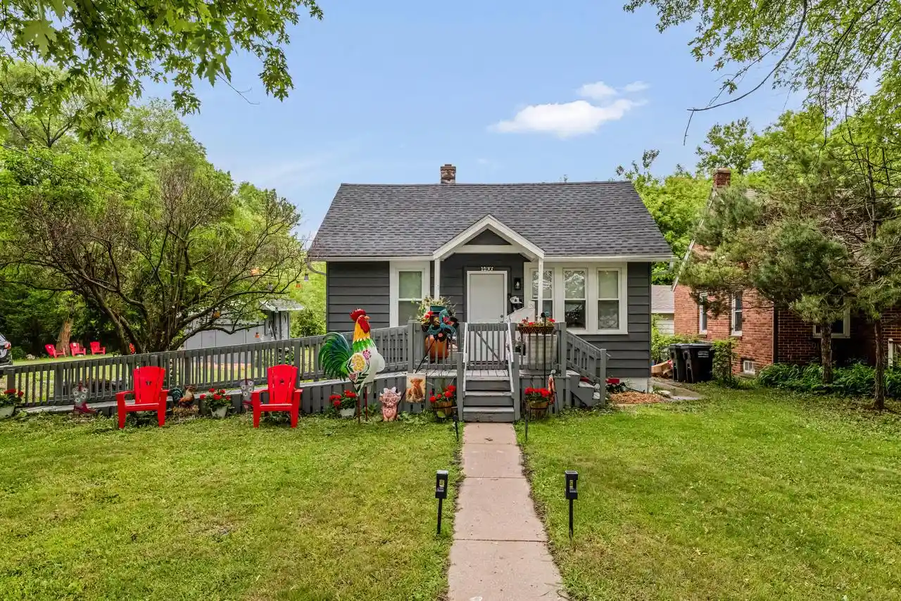Photo 2 of Single family home for sale at 4406 S Nicholson Ave, Saint Francis, WI 53235 | MLS# 1984569 | Listing updated on 2026-10-13