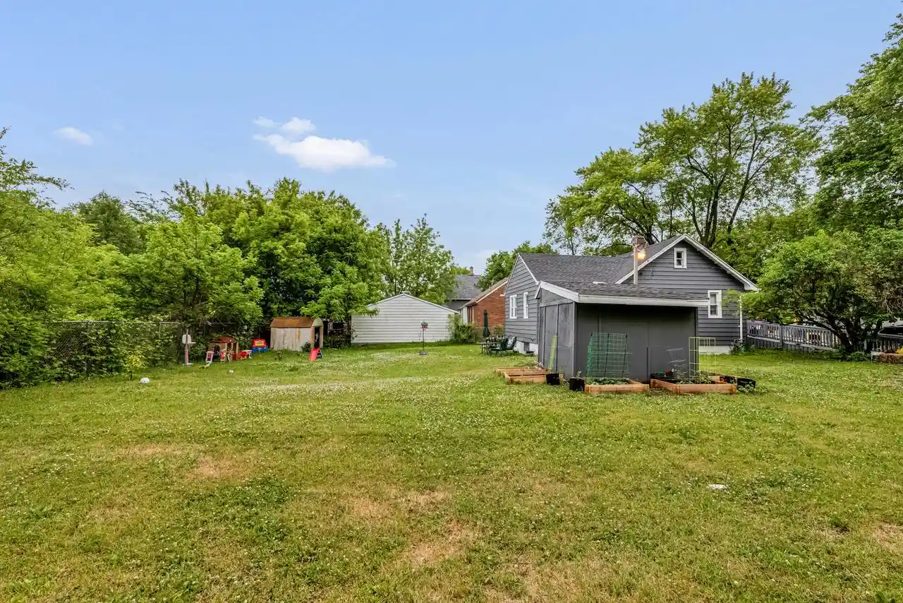 Photo 4 of Single family home for sale at 4406 S Nicholson Ave, Saint Francis, WI 53235 | MLS# 1984569 | Listing updated on 2026-10-13