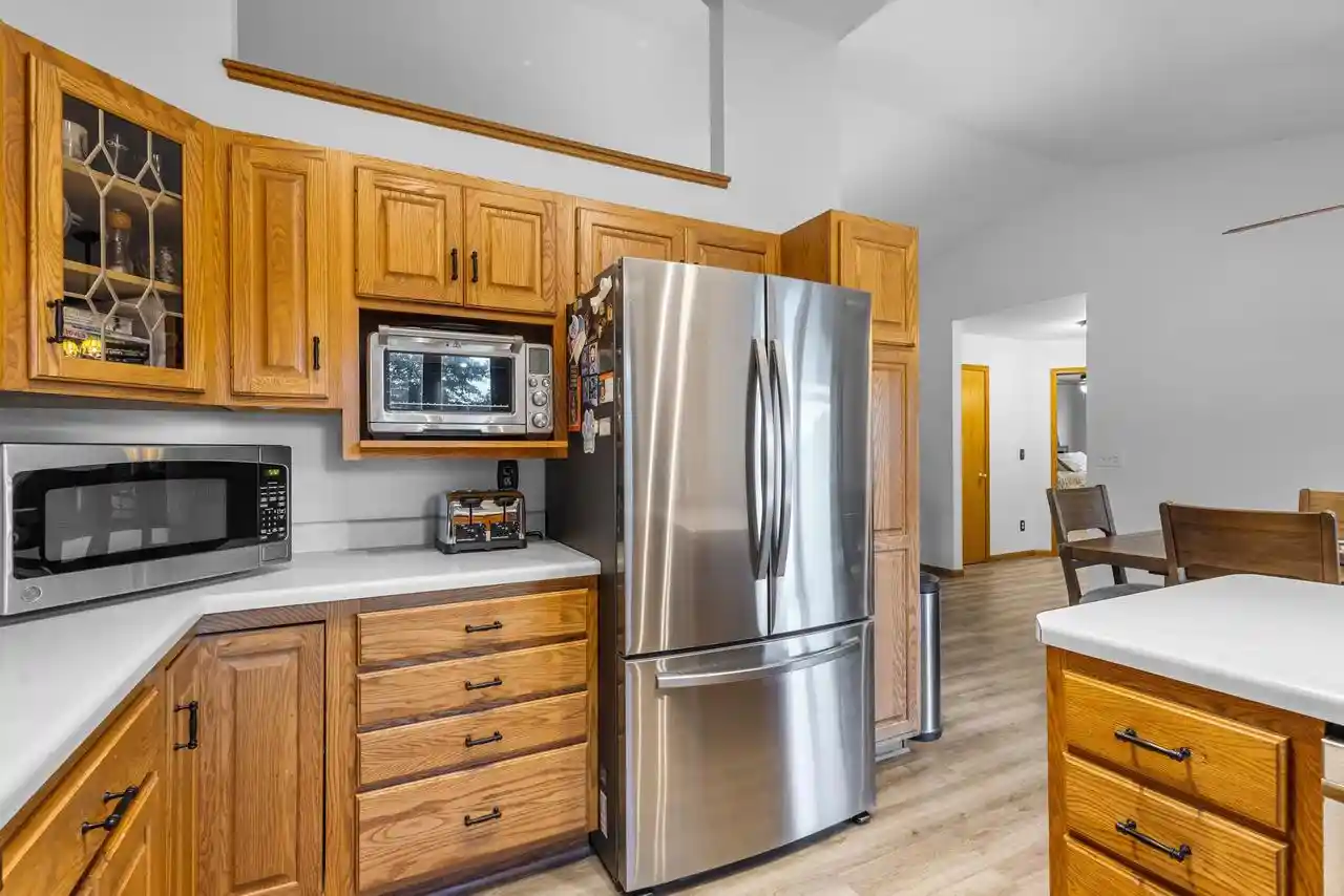 Photo 3 of Single family home for sale at 4030 Prairie Ln, Oshkosh, WI 54901 | MLS# 50334178 | Listing updated on 2026-10-19