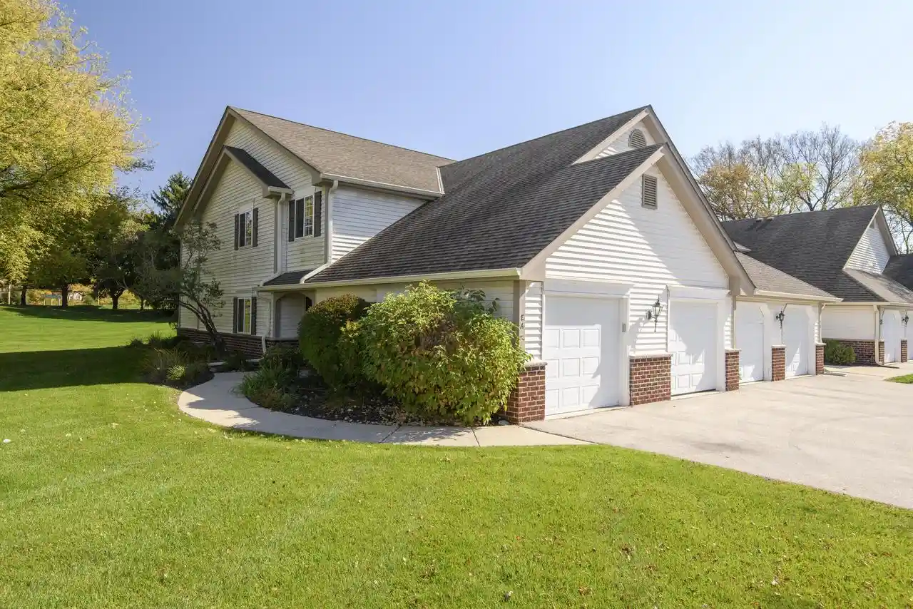 Condo for sale at 652 Pewaukee Rd #E, Pewaukee, WI 53072 | MLS# 1984572