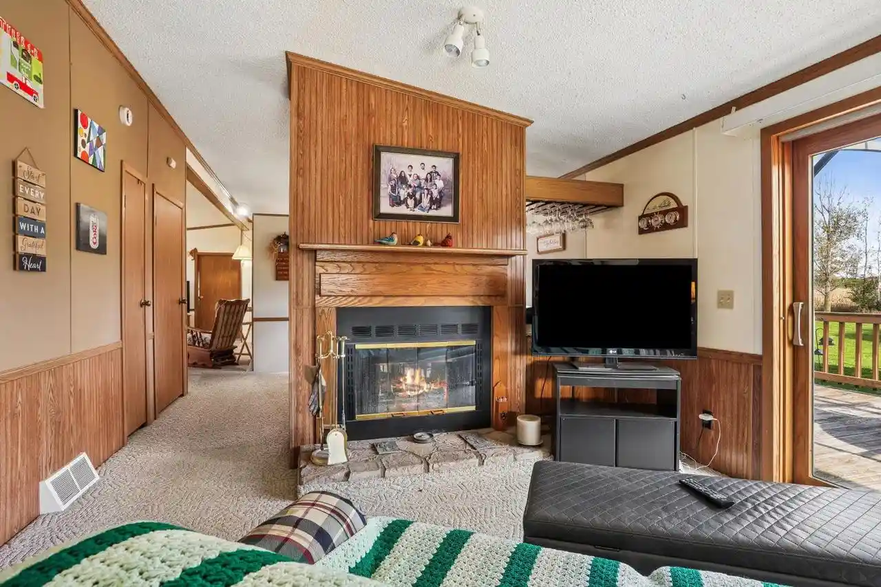 Photo 2 of Single family home for sale at 10405 Cth Jj, Manitowoc, WI 54220 | MLS# 50334226 | Listing updated on 2026-10-21