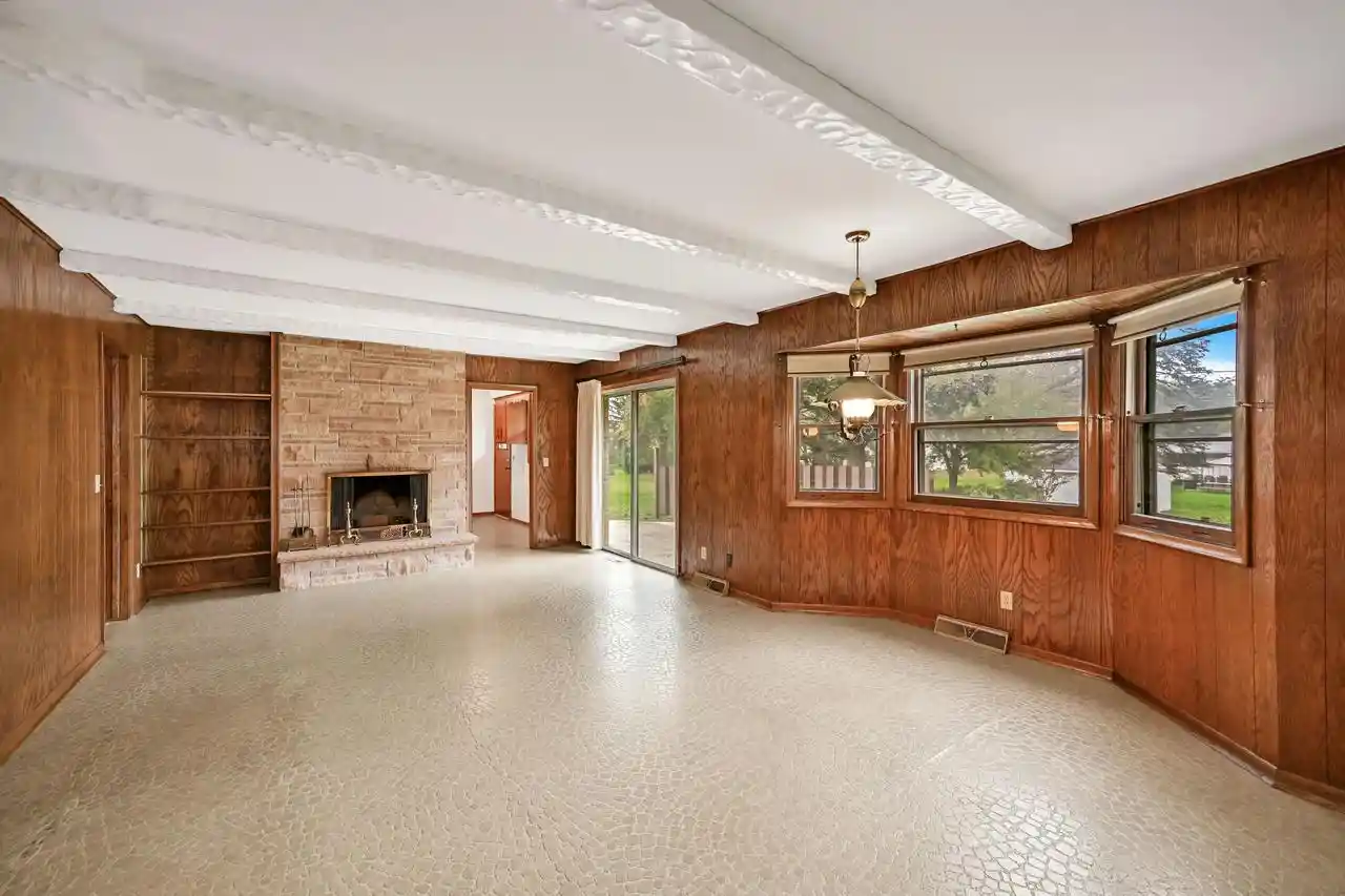 Photo 3 of Single family home for sale at 5236 S 44th Street, Greenfield, WI 53220 | MLS# 1984573 | Listing updated on 2026-10-24