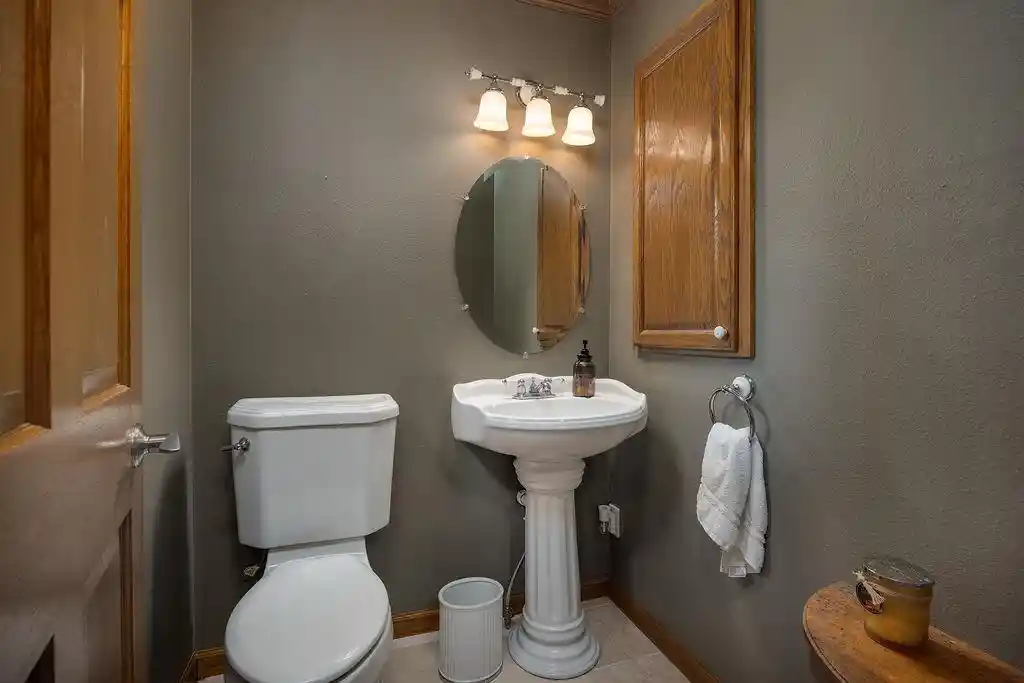 Photo 2 of Single family home for sale at 1098 Lori Ln, Sun Prairie, WI 53590 | MLS# 2034547 | Listing updated on 2026-10-29