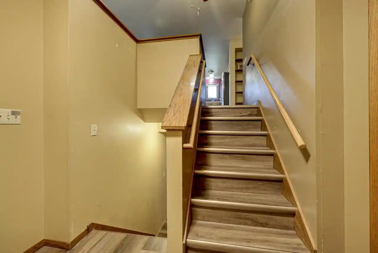 Photo 3 of Single family home for sale at 333 Parkwood Dr, Neenah, WI 54956 | MLS# 50334237 | Listing updated on 2026-10-21
