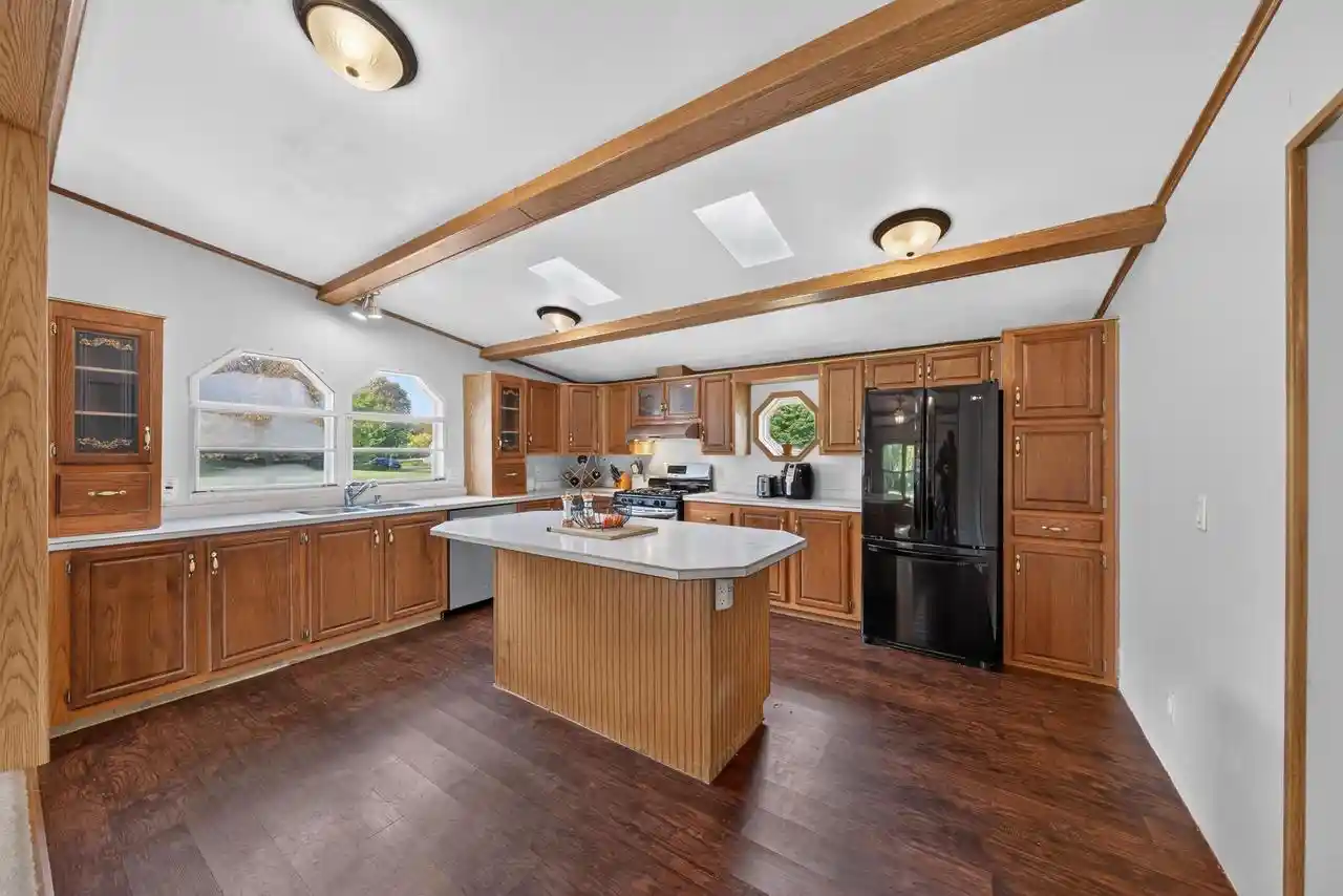 Photo 2 of Single family home for sale at 4201 Matuszak Ct, Green Bay, WI 54313 | MLS# 50334199 | Listing updated on 2026-10-18