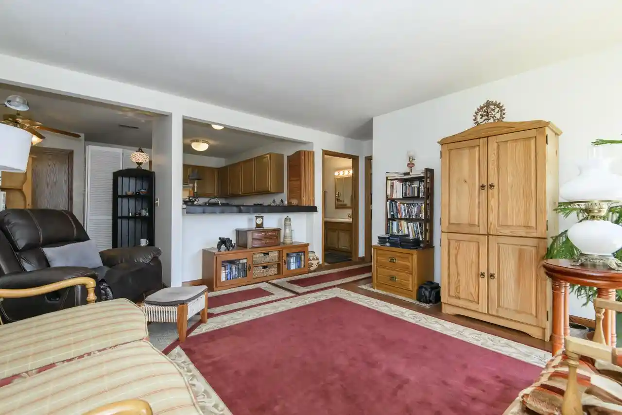 Listing Photo 4 - Condo for sale in building located at 4875 Easy St, Hartland, WI 53029 - Unit #12