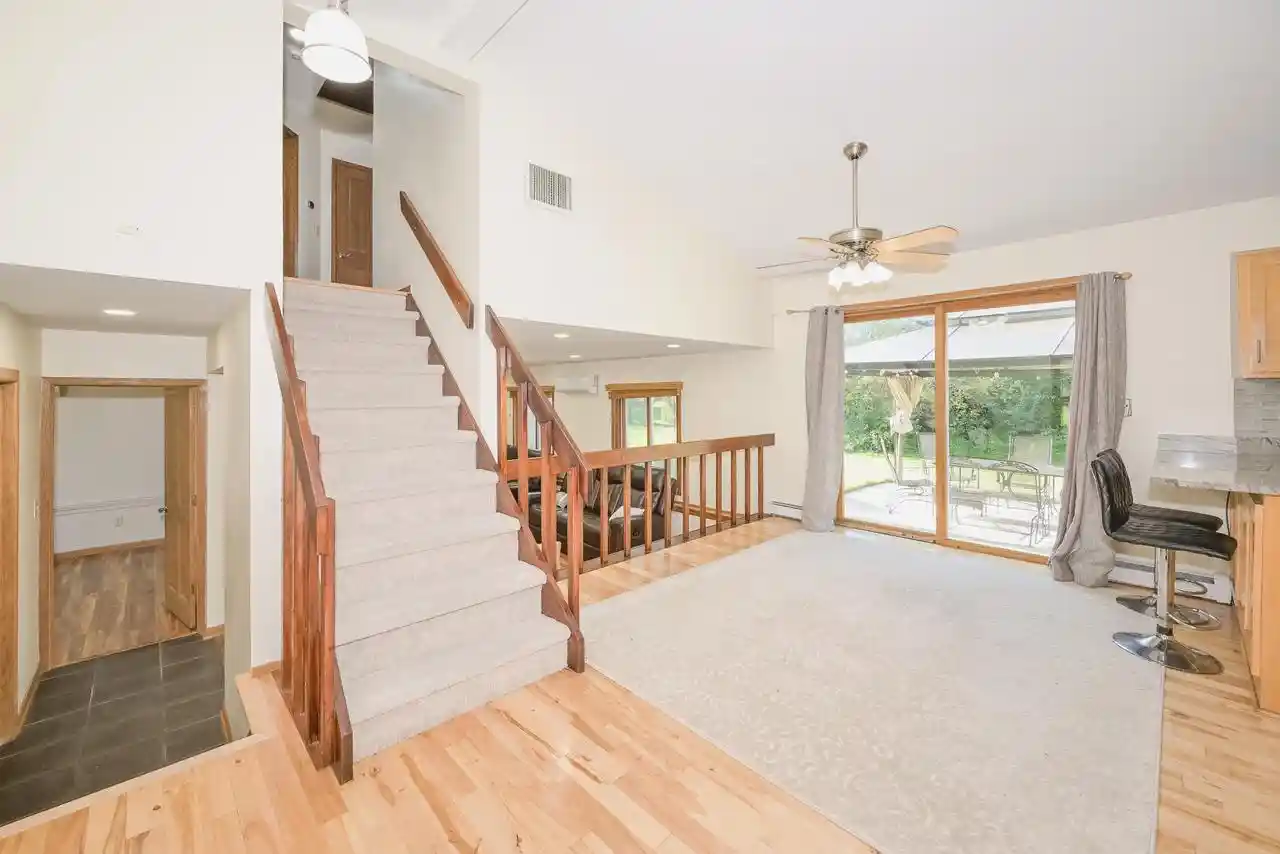 Photo 4 of Single family home for sale at 7021 W Southview Dr, Franklin, WI 53132 | MLS# 1984604 | Listing updated on 2026-10-21