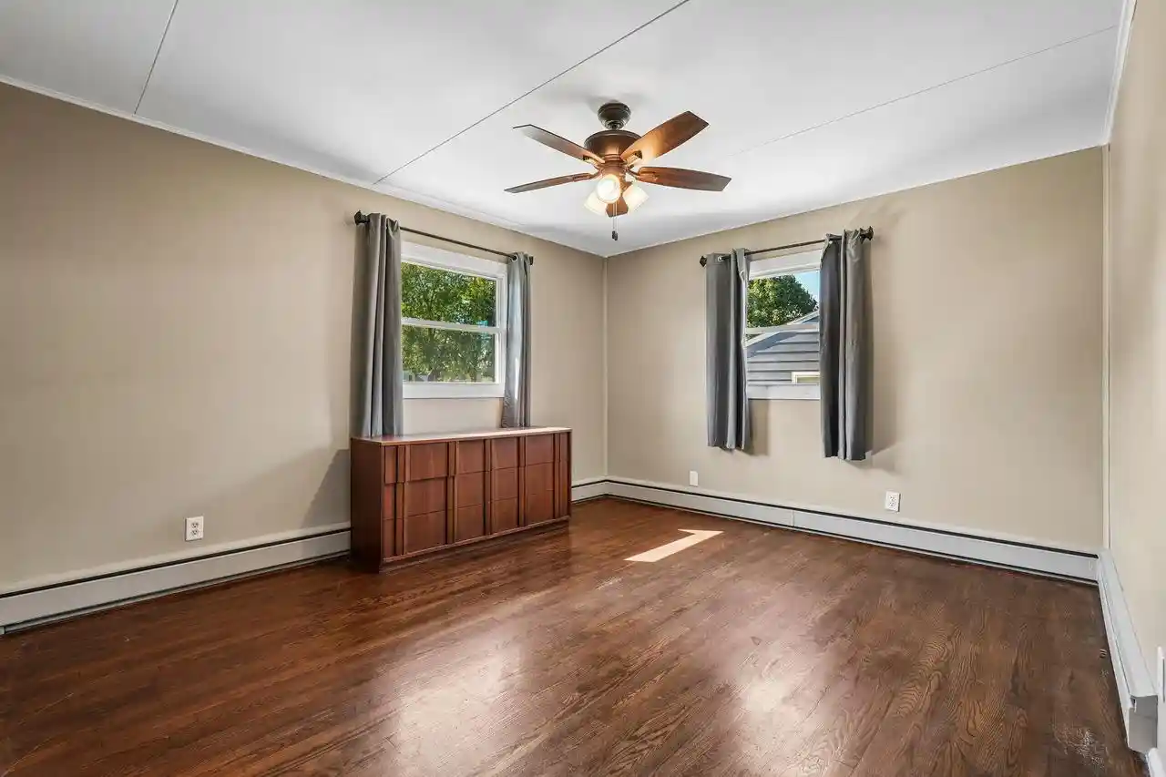 Photo 2 of Single family home for sale at 256 Ivy Pl, West Bend, WI 53095 | MLS# 1984613 | Listing updated on 2026-10-13