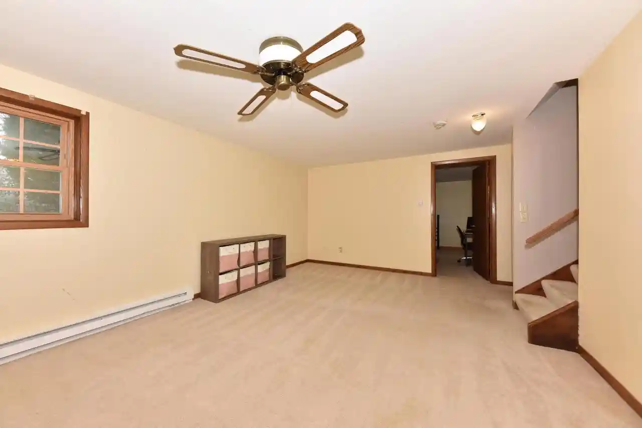 Photo 2 of Single family home for sale at 822 Kings Ridge Ct W, West Bend, WI 53090 | MLS# 1984615 | Listing updated on 2026-10-23