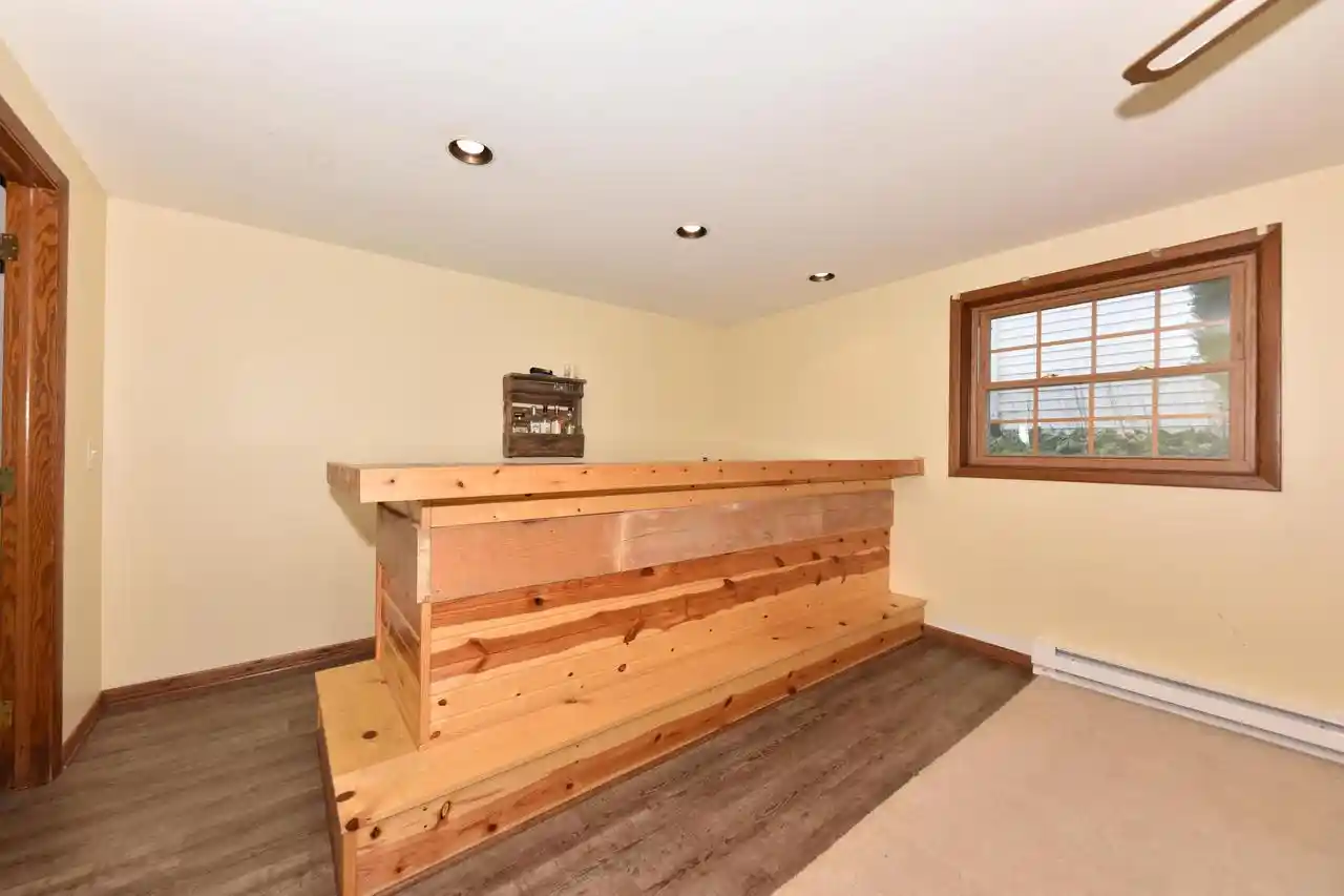 Photo 3 of Single family home for sale at 822 Kings Ridge Ct W, West Bend, WI 53090 | MLS# 1984615 | Listing updated on 2026-10-23