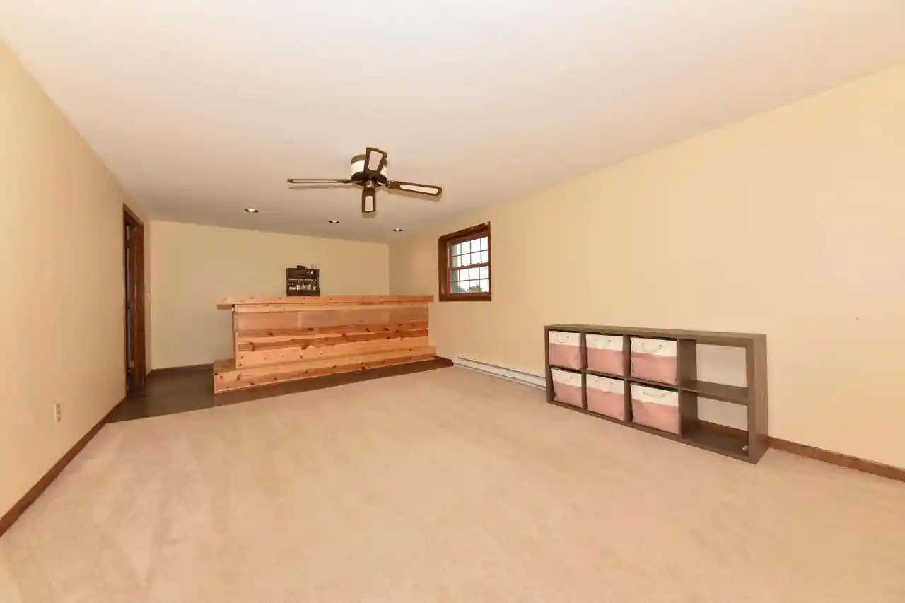 Photo 4 of Single family home for sale at 822 Kings Ridge Ct W, West Bend, WI 53090 | MLS# 1984615 | Listing updated on 2026-10-23
