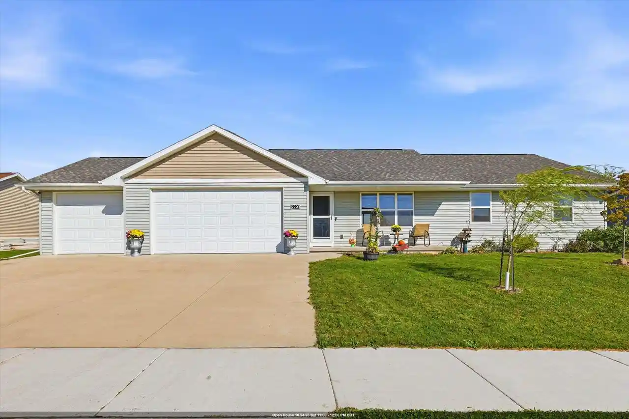 Photo 1 of Single family home for sale at 2220 Antelope Trl, Kaukauna, WI 54130 | MLS# 50334257 | Listing updated on 2026-10-21